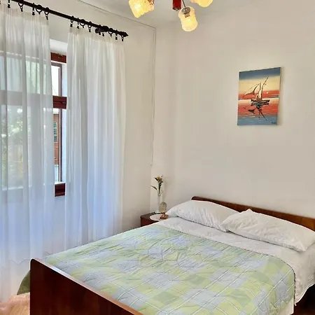 The House - 20m From The Appartamento *