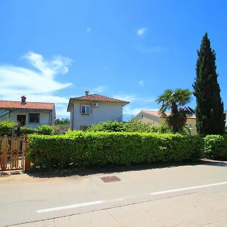The House - 20m From The