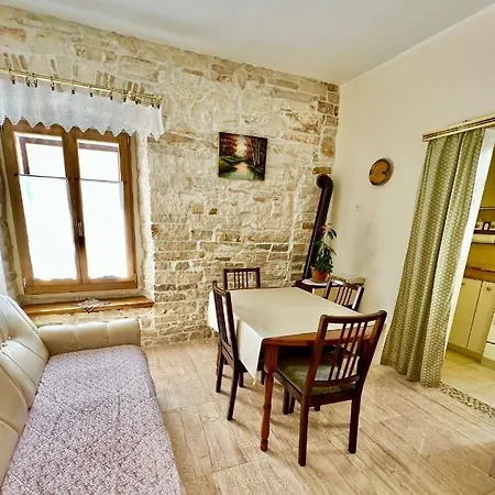 Apartment The House - 20m From The