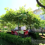 The House - 20m From The *