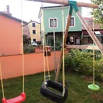 The House - 20m From The *